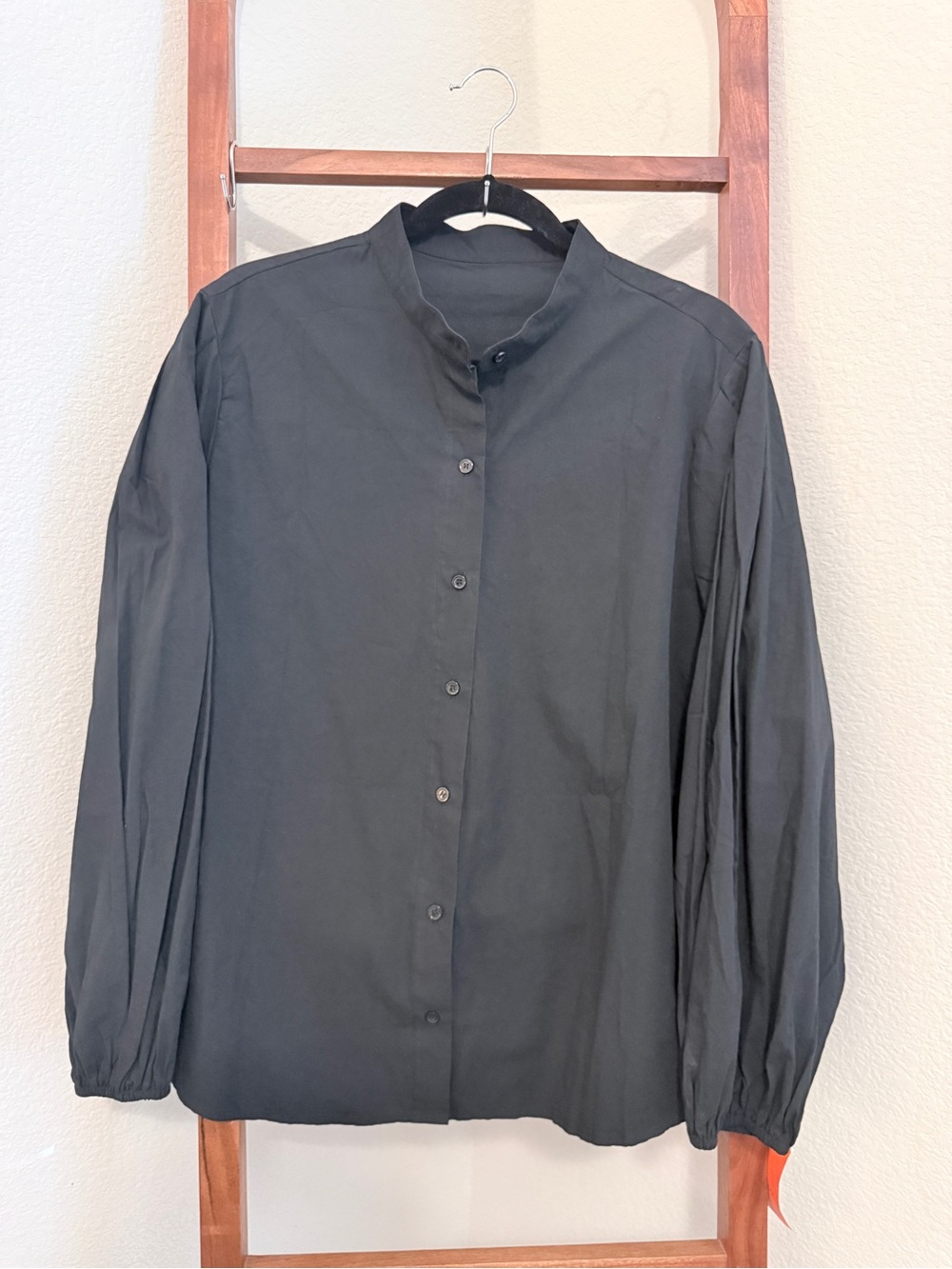 Black Women's Mandarin Collar Button-Down Shirt with Gathered Sleeves Size XL